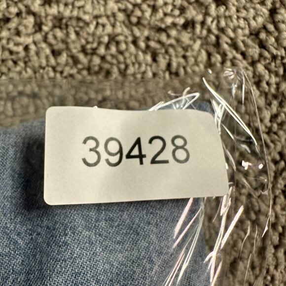 VINTAGE Detroit Red Wings Shirt Womens M Blue Chambray Denim Button Up LEE - Picture 10 of 10